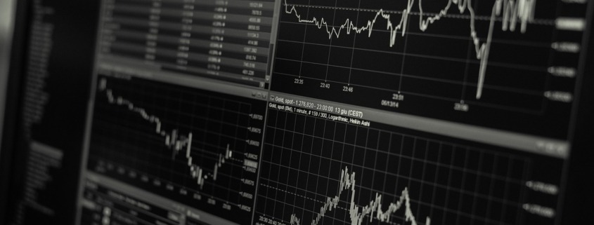 Aktien und Kryptowährungen sind immer häufiger Bestandteil von Anlageportfolios.